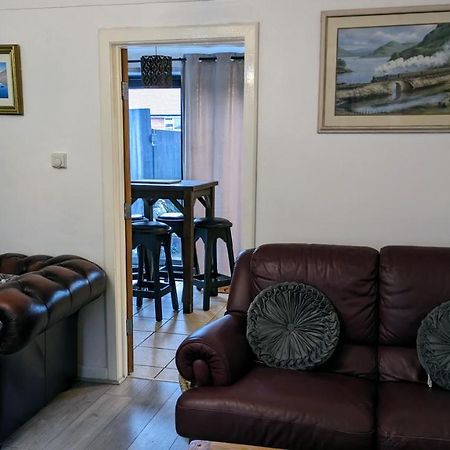 Summerhill, Wrexham - Key Worker Friendly Esterno foto
