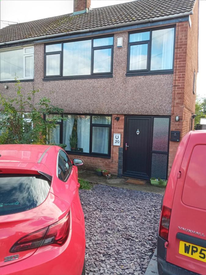 Summerhill, Wrexham - Key Worker Friendly Esterno foto