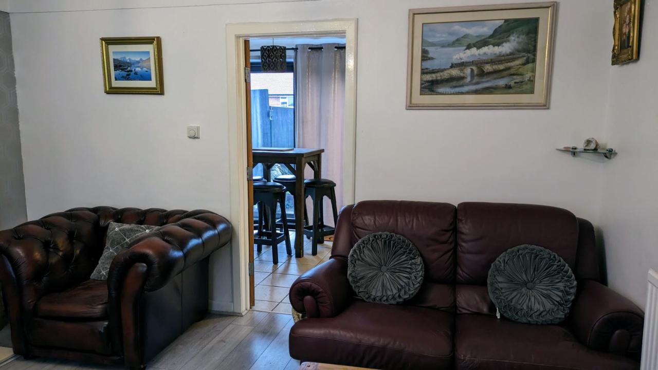 Summerhill, Wrexham - Key Worker Friendly Esterno foto