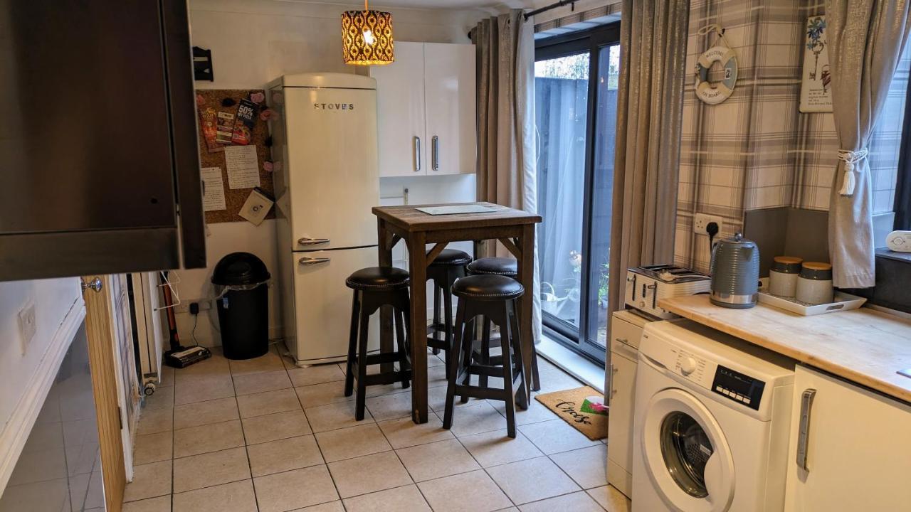 Summerhill, Wrexham - Key Worker Friendly Esterno foto