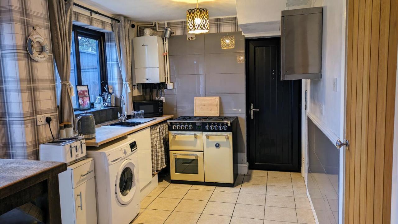 Summerhill, Wrexham - Key Worker Friendly Esterno foto
